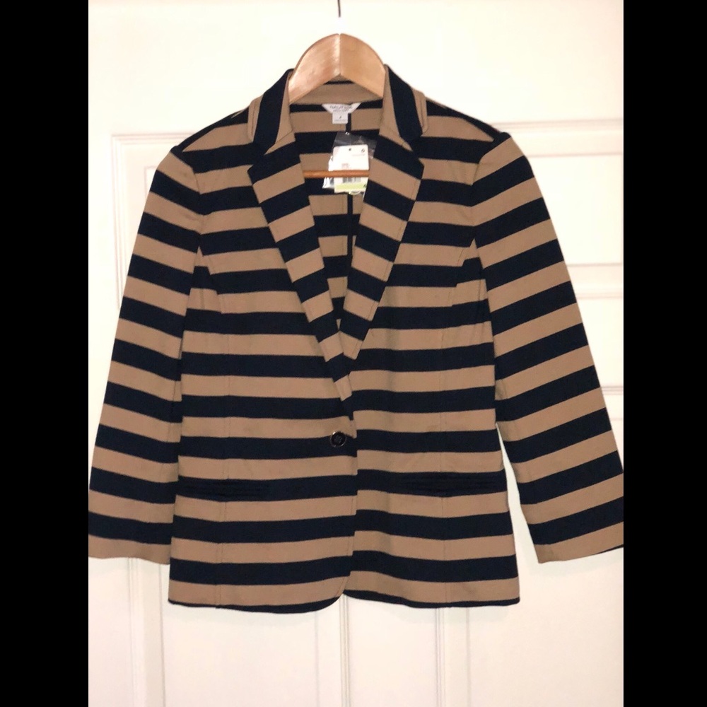 Elegant striped blazer